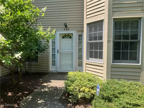 477 Eagle Trce, Mayfield Heights, OH 44124