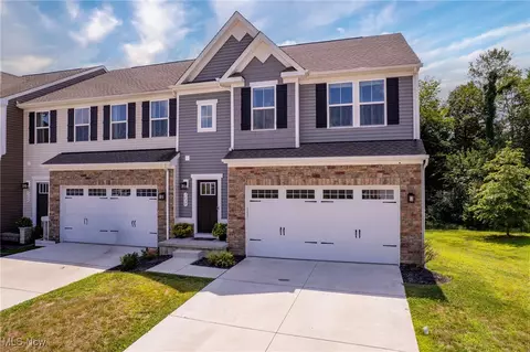 1638 Cypress Ct, Stow, OH 44224