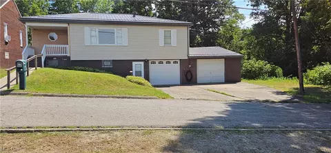 136 Mahan Rd, Weirton, WV 26062