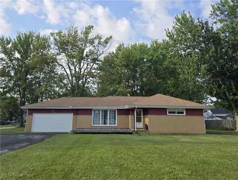 2219 W 19th St, Ashtabula, OH 44004