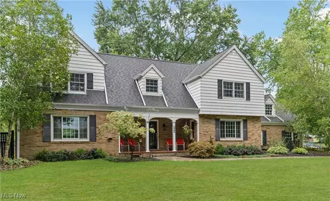 669 S Prospect Ave, Hartville, OH 44632