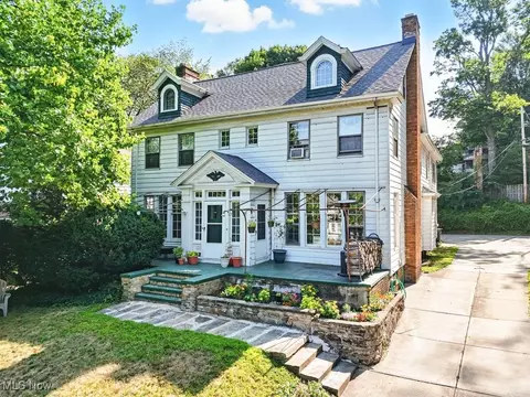 2341 S Overlook Rd, Cleveland Heights, OH 44106