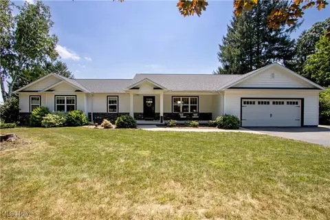 2032 Paradise Rd, Orrville, OH 44667