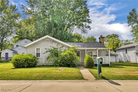 5614 Pleasant St, North Ridgeville, OH 44039