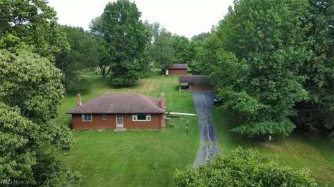 2669 N Lipkey Rd, North Jackson, OH 44451