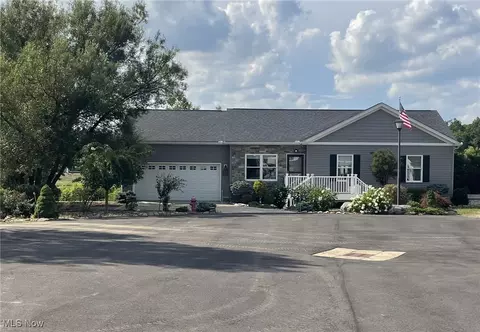 992 Bennington Ct, Akron, OH 44312