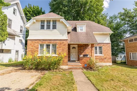 1402 Goodyear Blvd, Akron, OH 44305