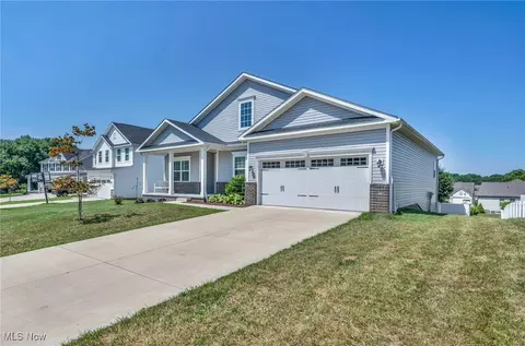 7131 Stonegate Cir NE, Canton, OH 44721
