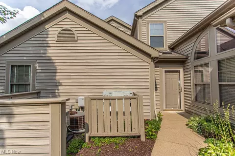 126 N Aspen Ct #2, Warren, OH 44484