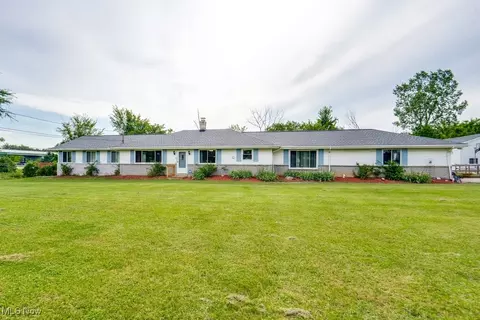19740 Benbow Rd, Strongsville, OH 44136
