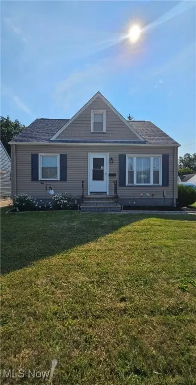 5715 W 54th St, Parma, OH 44129