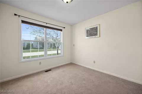 130 Westminster Way, Elyria, OH 44035 photo 5
