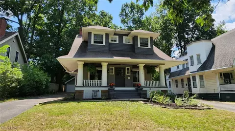 3174 Oak Rd, Cleveland Heights, OH 44118