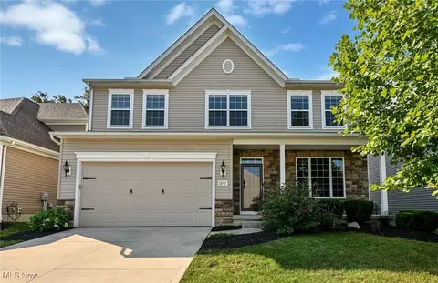 12191 Edgebrook Dr, Strongsville, OH 44149