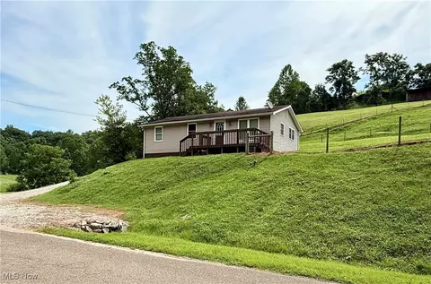 870 Newells Run Rd, Newport, OH 45768