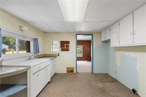 Kitchen - 369 E Pace Ave, Akron, OH 44319 photo 1 of 2
