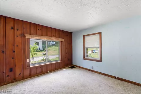 Living - 369 E Pace Ave, Akron, OH 44319 photo 1 of 3