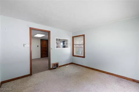 Living - 369 E Pace Ave, Akron, OH 44319 photo 3 of 3