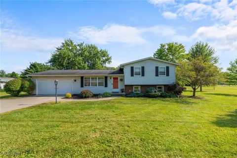 2926 Frost Rd, Mantua, OH 44255