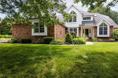 1232 Ashwood Rd, Akron, OH 44312