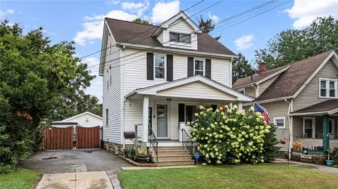 4821 Rockwood Rd, Garfield Heights, OH 44125