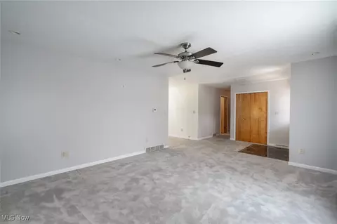 43304 Dellefield Rd, Elyria, OH 44035 photo 9