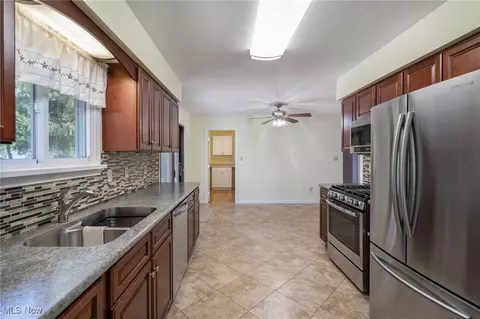 43304 Dellefield Rd, Elyria, OH 44035 photo 14