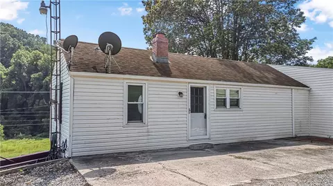 35659 Cr 122, Barnesville, OH 43713 photo 3