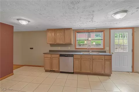 35659 Cr 122, Barnesville, OH 43713 photo 6
