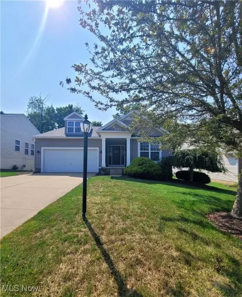 6561 Harness Cir NE, Canton, OH 44721