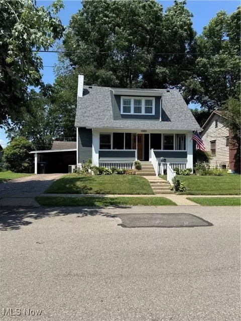 1331 Hazel Ave, Zanesville, OH 43701