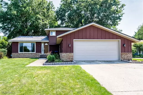 841 Substation Rd, Brunswick, OH 44212