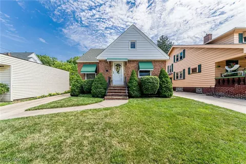 4901 E 110th St, Garfield Heights, OH 44125