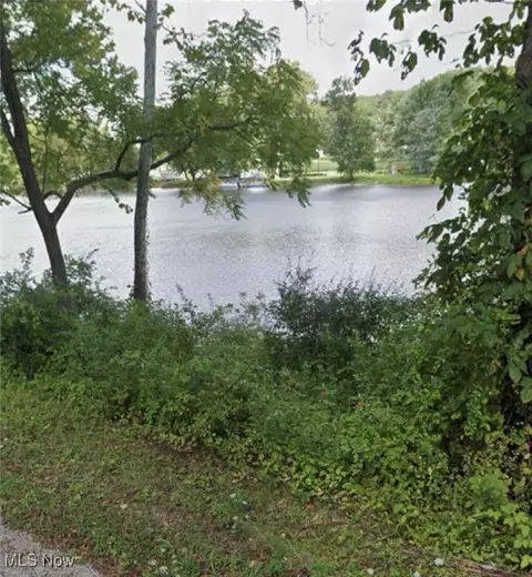 9105 Muskingum River Rd, Lowell, OH 45744