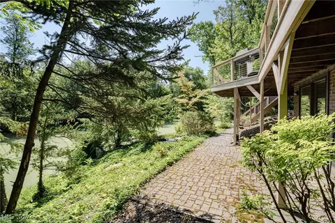 1880 Stonelake Dr, Lyndhurst, OH 44124 photo 38