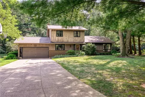 532 Beverly Dr, Tallmadge, OH 44278