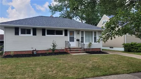 5312 W 149th St, Brook Park, OH 44142