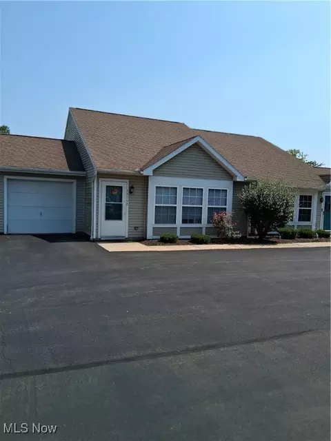 3359 Eagles Loft, Cortland, OH 44410
