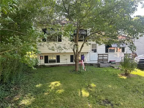 9008 Wilverne Dr, Windham, OH 44288