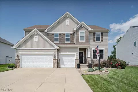 2465 Voyager Cir, Seven Hills, OH 44131