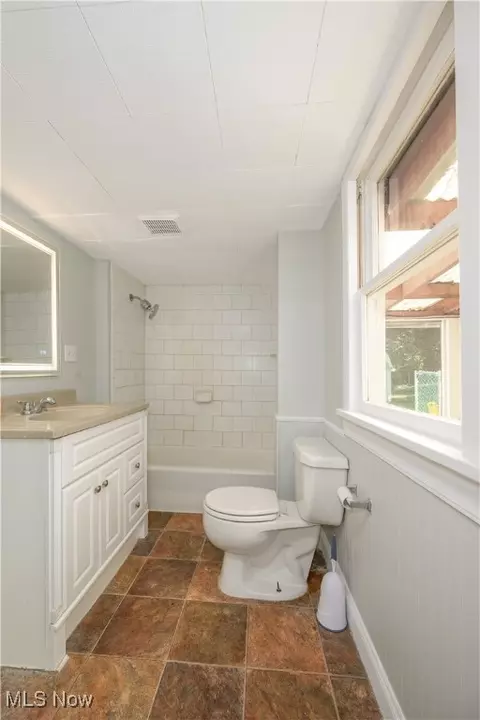 79 Weil Ave, Akron, OH 44319 photo 5