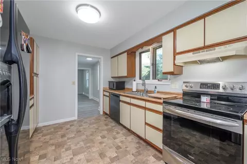 79 Weil Ave, Akron, OH 44319 photo 11