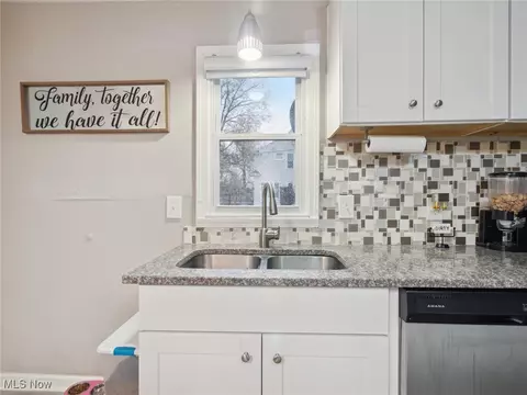Kitchen - 415 E 266 St, Euclid, OH 44132 photo 2 of 4