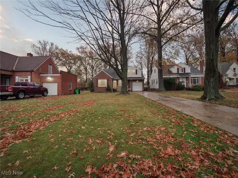 415 E 266 St, Euclid, OH 44132