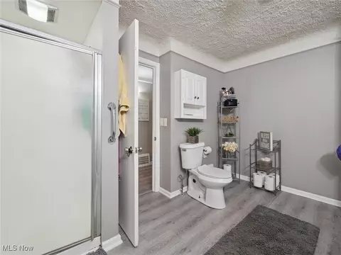 Bath - 415 E 266 St, Euclid, OH 44132 photo 1 of 5
