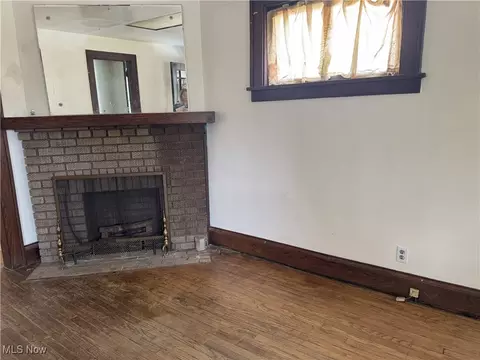 Living - 61 E Ido Ave, Akron, OH 44301 photo 3 of 3