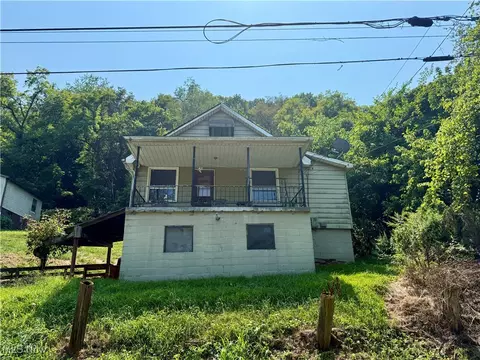 118 Wall, Weirton, WV 26062