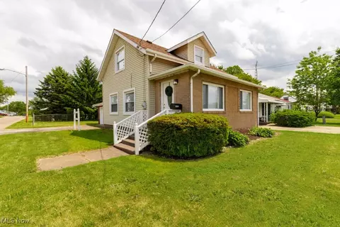 2830 Harmont Ave NE, Canton, OH 44705