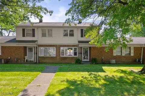 6363 Olde York Rd, Parma Heights, OH 44130
