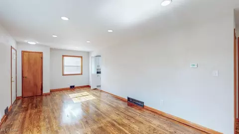 162 E Ralston Ave, Akron, OH 44301 photo 10